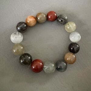 Large polished quartz beaded stretch bracelet